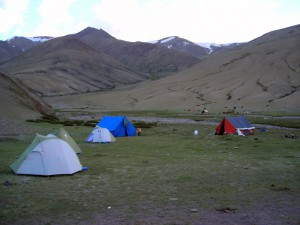 Camping in Chorten Sumdo (near Rumtse)